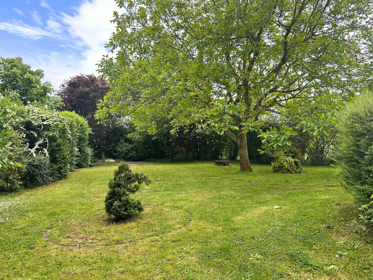 Ruhig gelegenes Einfamilienhaus mit Garten und Garage - Photo 5