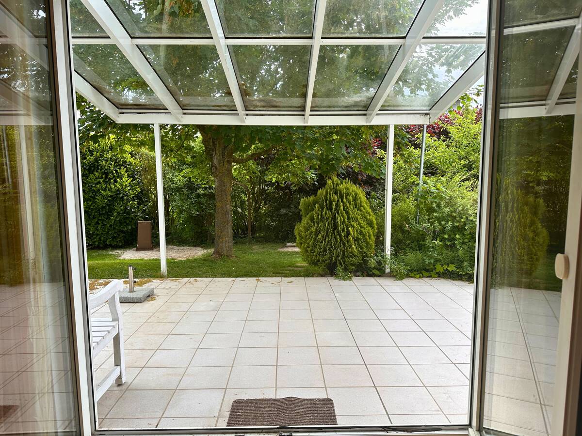 Ruhig gelegenes Einfamilienhaus mit Garten und Garage - Photo 2
